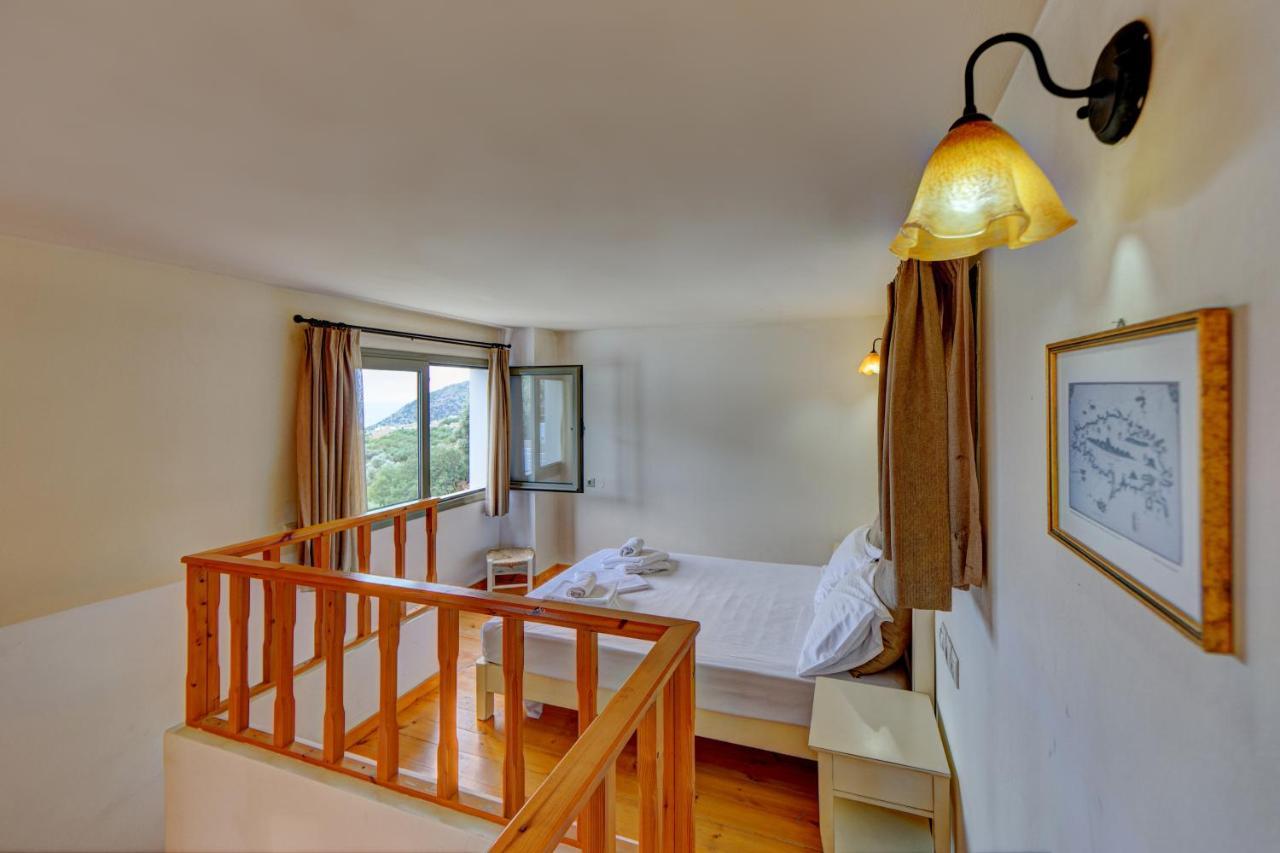 Mourtzanakis Residence - Traditional Eco Hotel In Akhládha Eksteriør billede